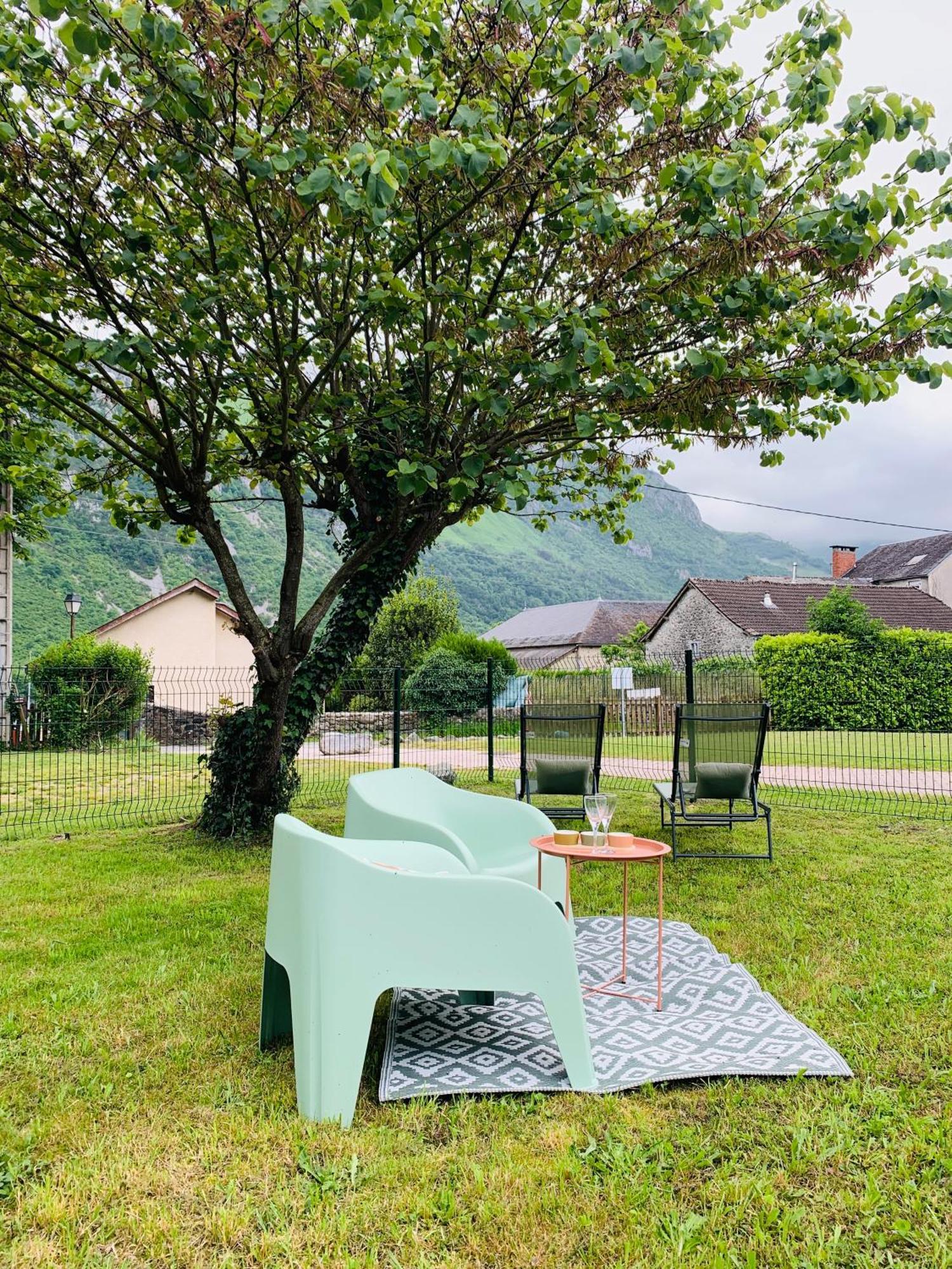 La Suite Unique - Le Jardin Sur Les Pyrenees- Vue Panoramique Montagne -Jardin Cloture Prive De 100M2-Parking-Linge De Lit Et Serviettes Compris- Bielle Exterior photo