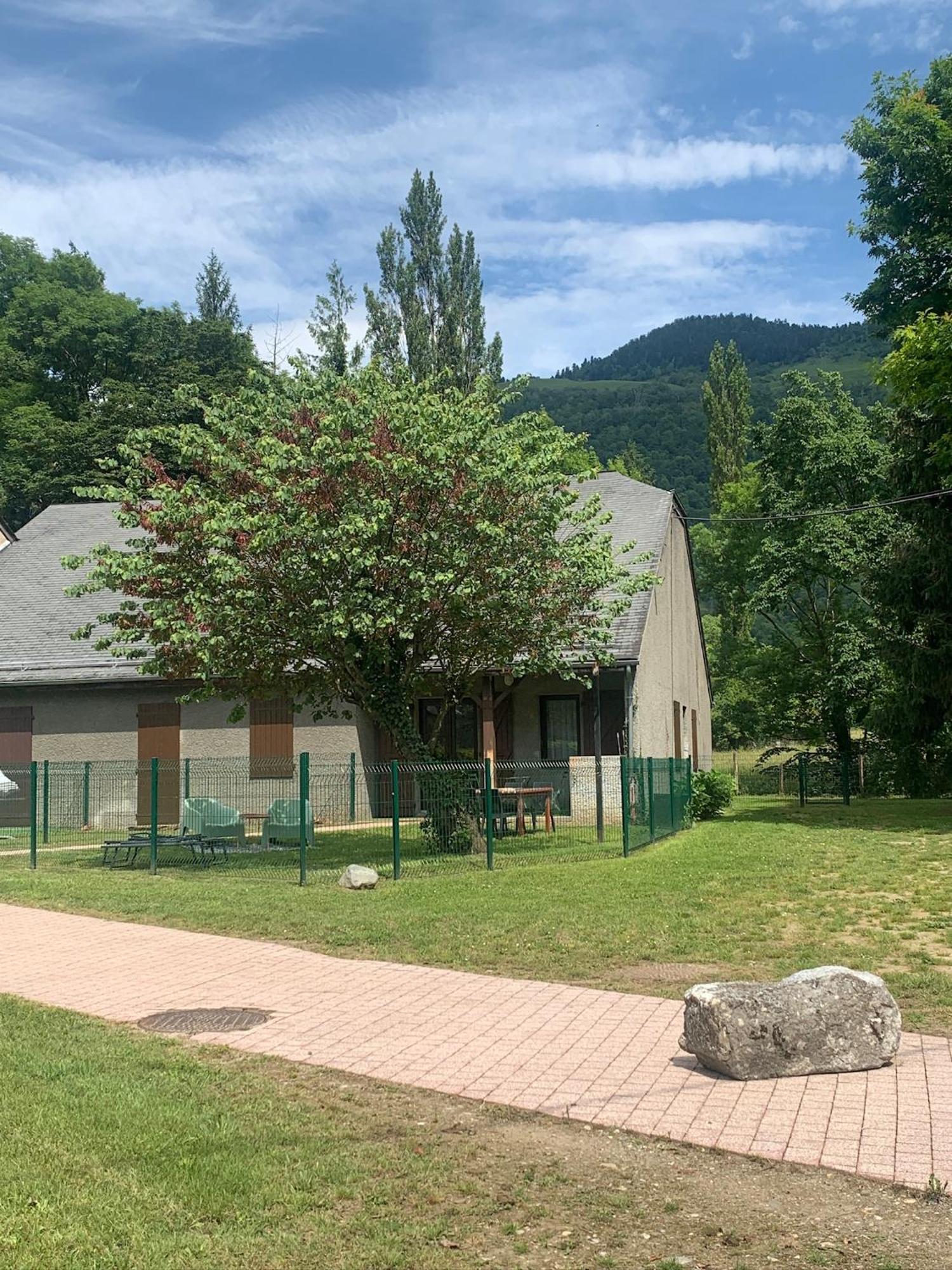 La Suite Unique - Le Jardin Sur Les Pyrenees- Vue Panoramique Montagne -Jardin Cloture Prive De 100M2-Parking-Linge De Lit Et Serviettes Compris- Bielle Exterior photo